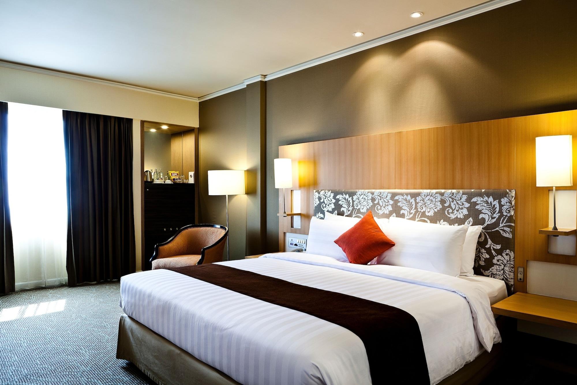 Royal Princess Larn Luang - Sha Extra 4*