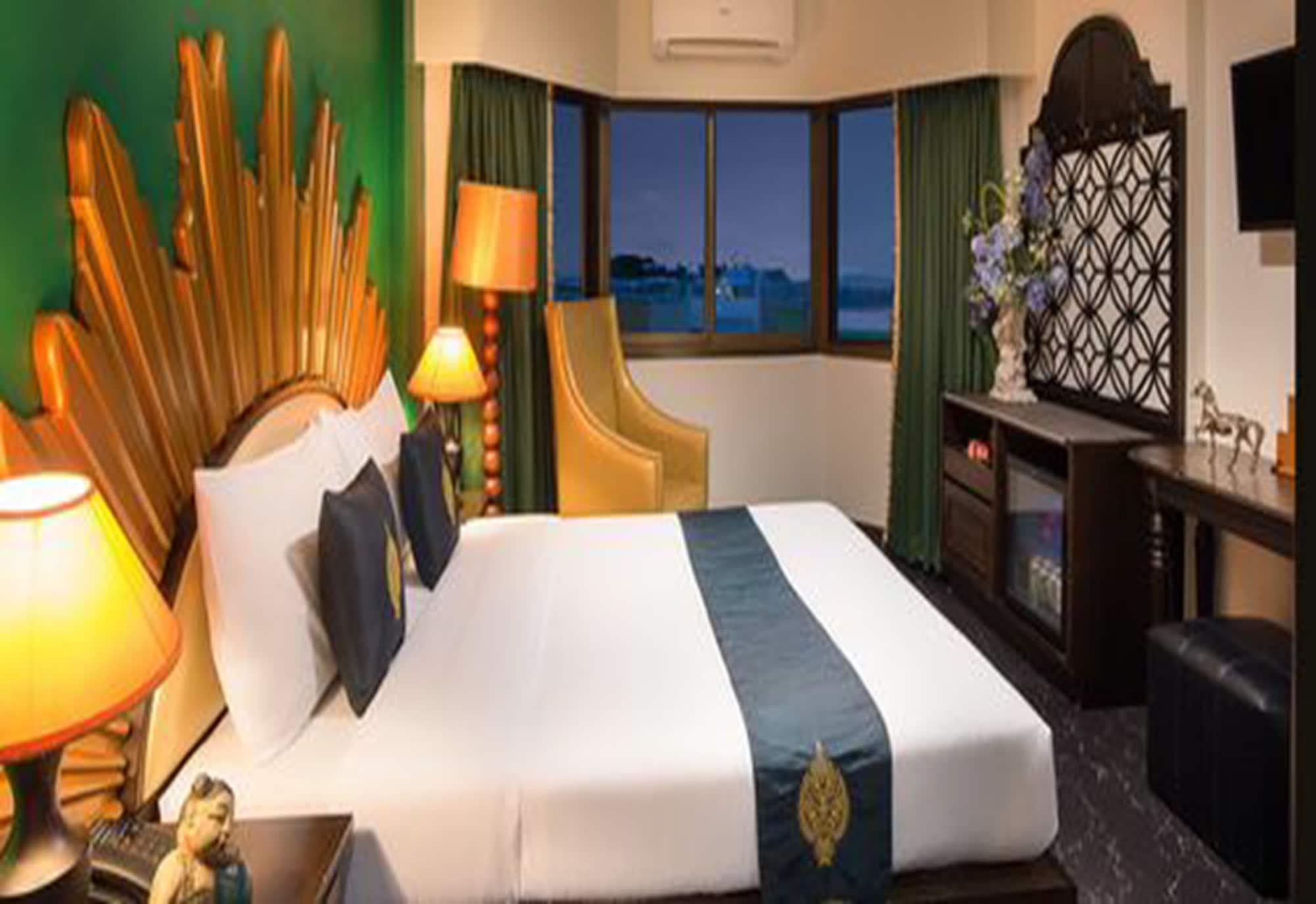 Khaosan Palace Hotel