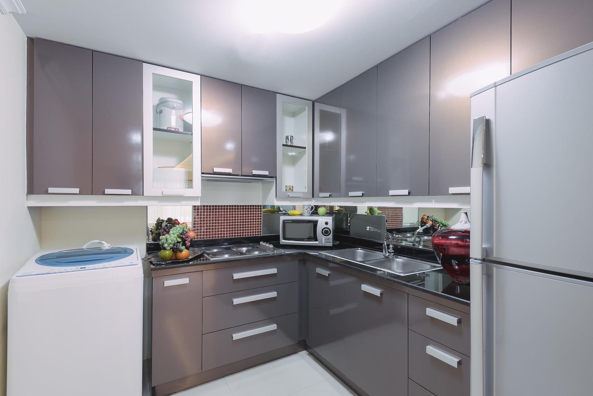 Cnc Heritage Aparthotel 4*