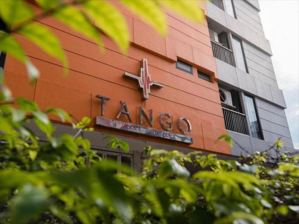 Hotel Tango Vibrant Living - Sha Extra