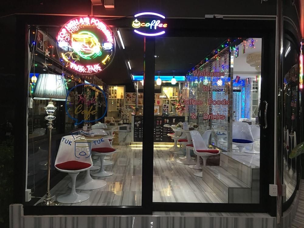 High Airport Link Hotel, 3* Bangkok