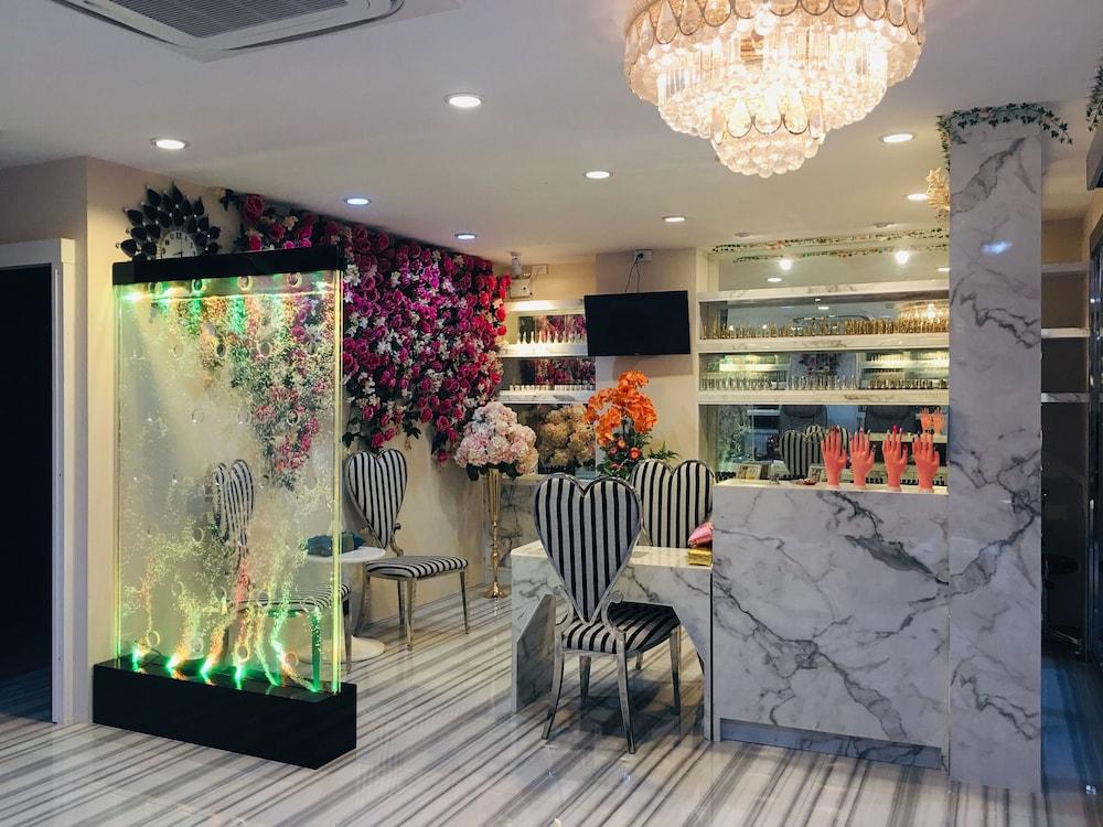 High Airport Link Hotel,