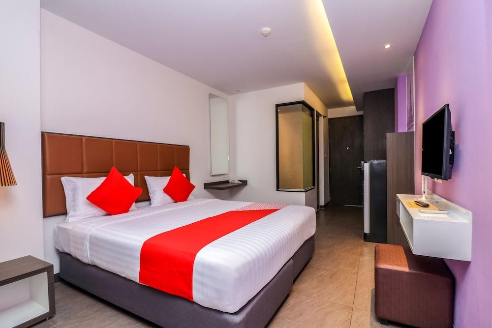 Aim House Hotel