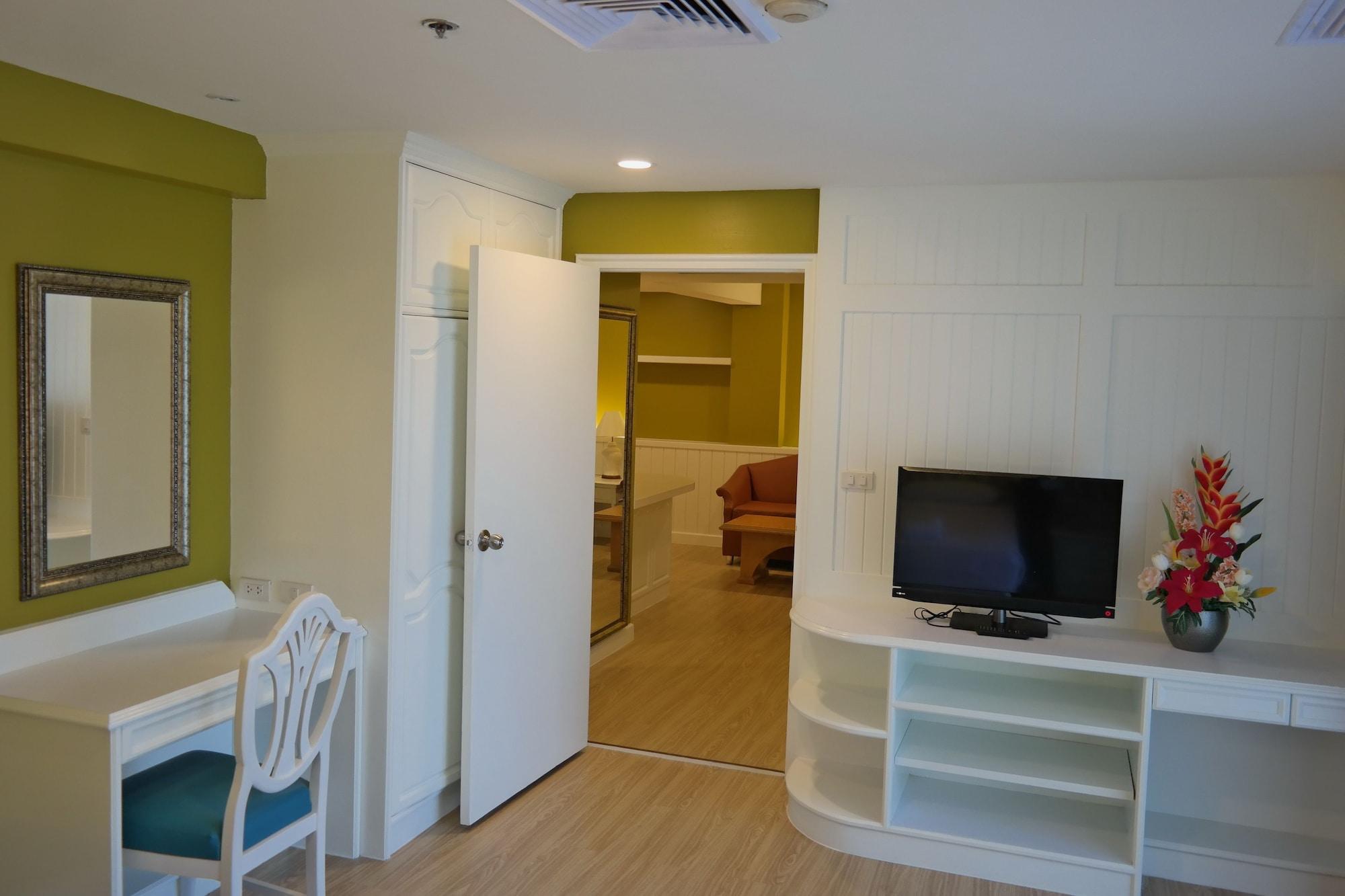 Ebina House - Sha Extra