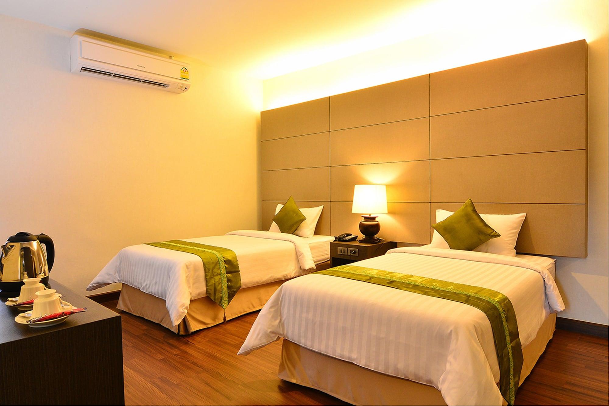 Hotel The 93