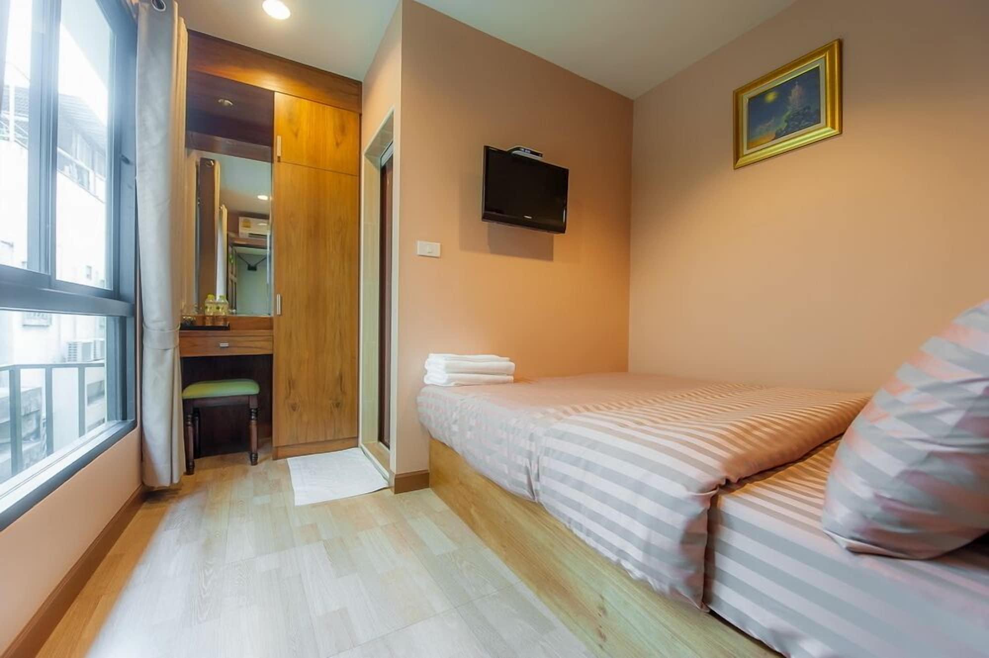 Hotel Full House 2*