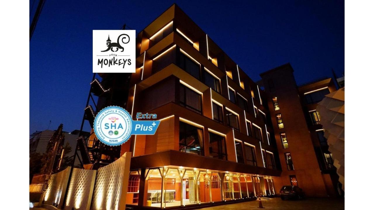 Hotel 4 Monkeys