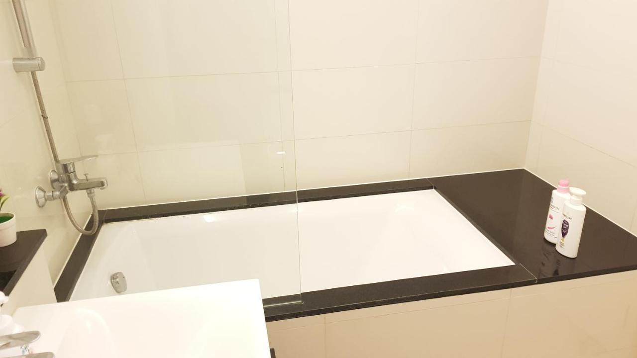 Downtown Near Asok Bts Mrt Terminal 21 Rooftop Pool & Gym * Bangkok