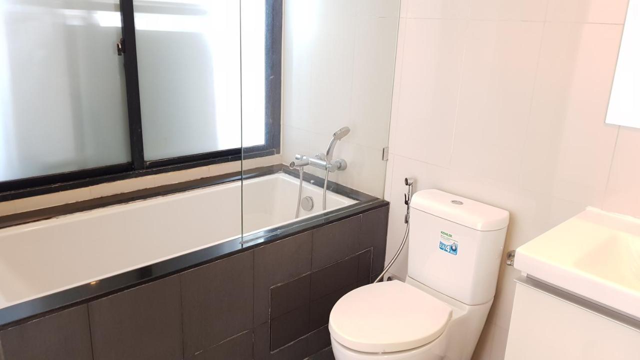 Downtown Near Asok Bts Mrt Terminal 21 Rooftop Pool & Gym Apartment *