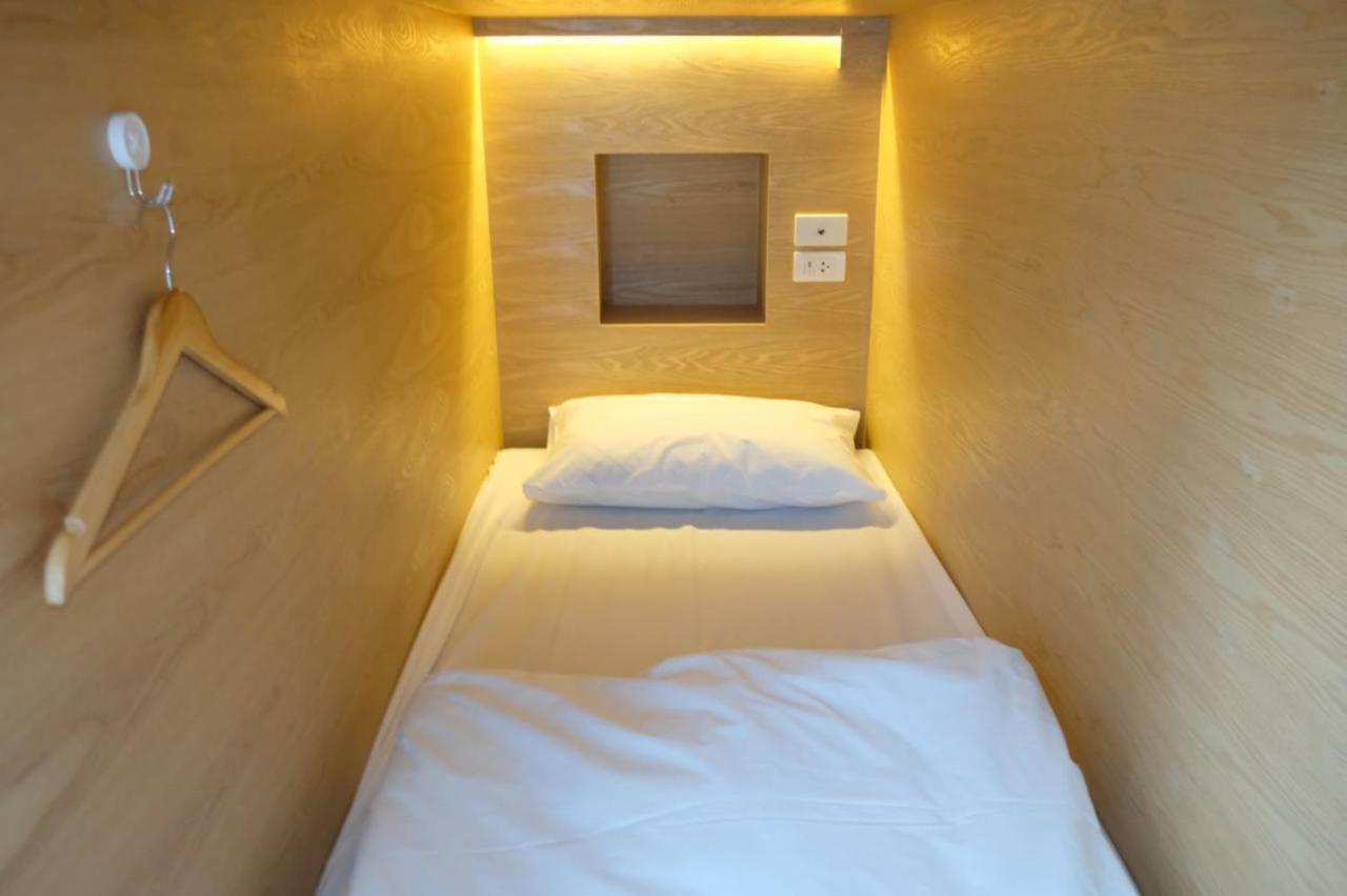 Ratchada - Rotfai Hostel