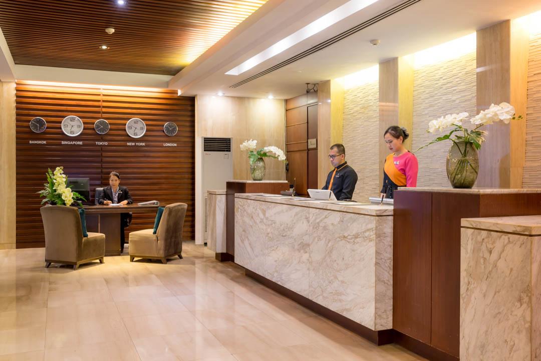 Furamaxclusive Asoke, 4*