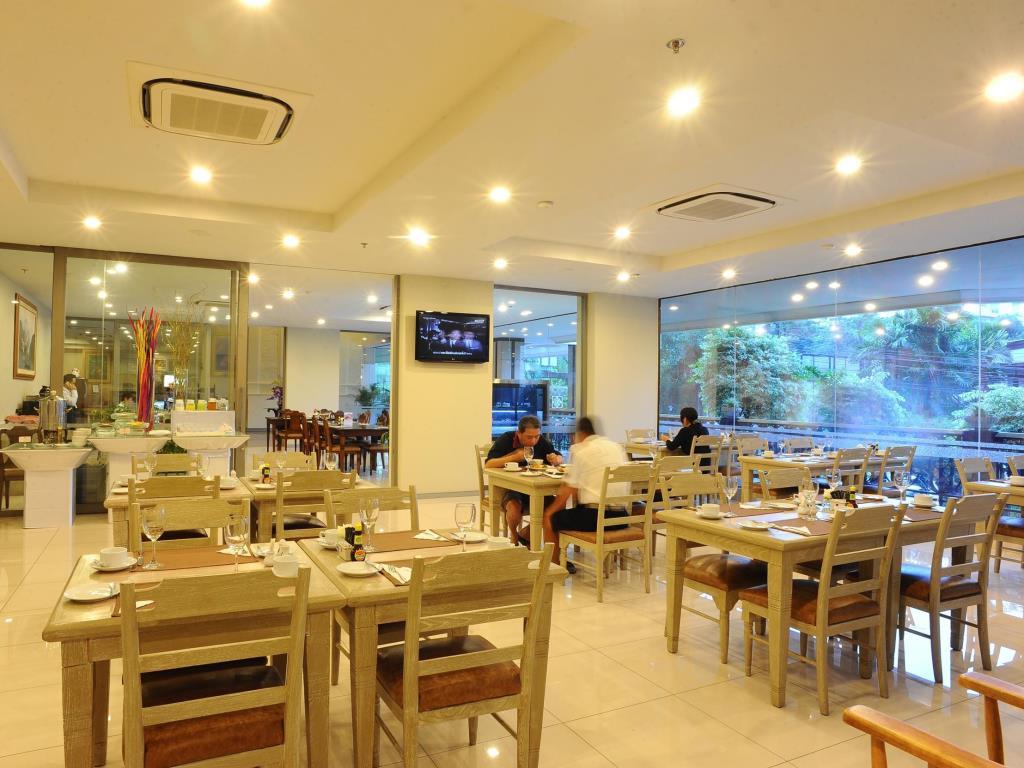 Royal 4* Bangkok