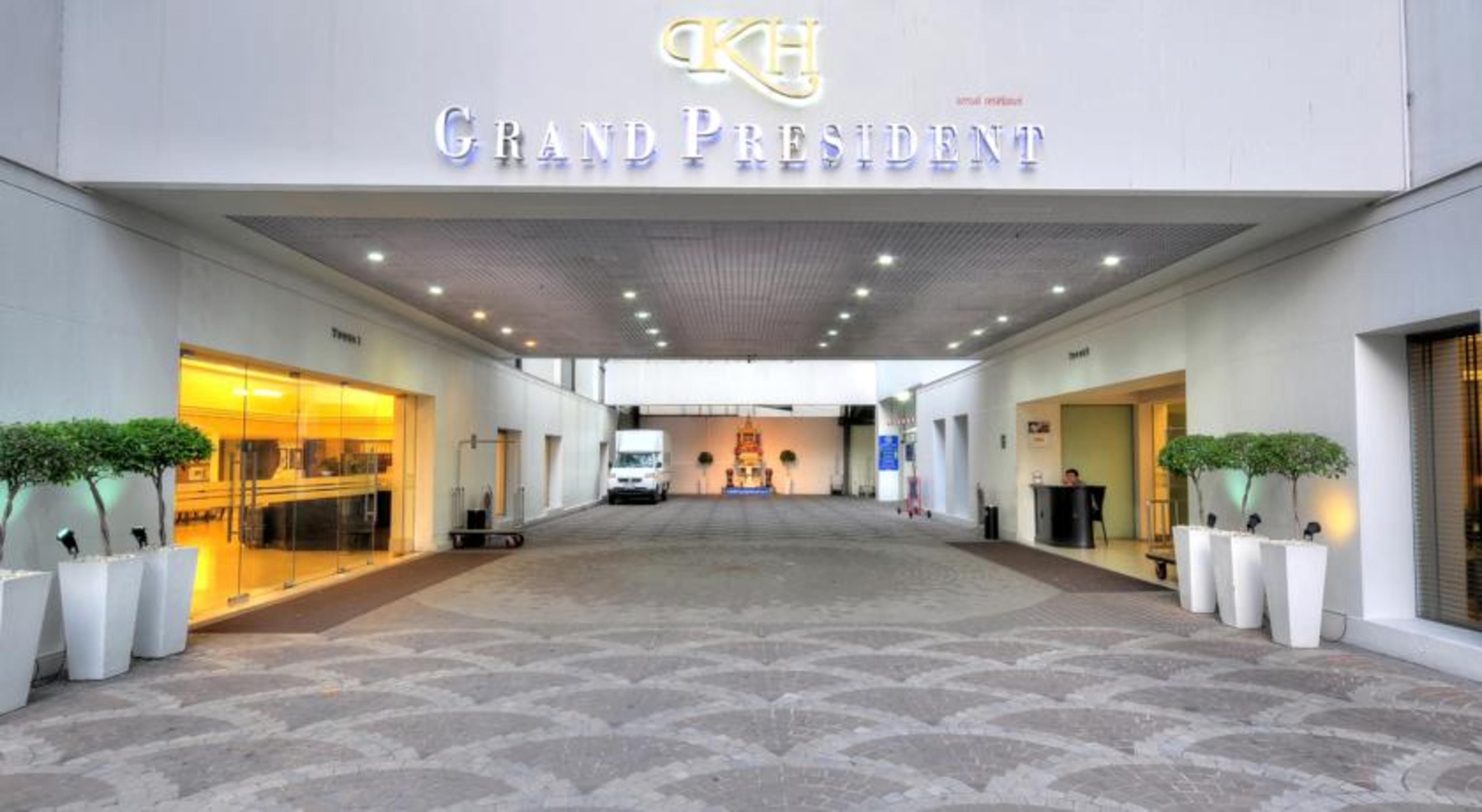 Grand President Hotel 4*