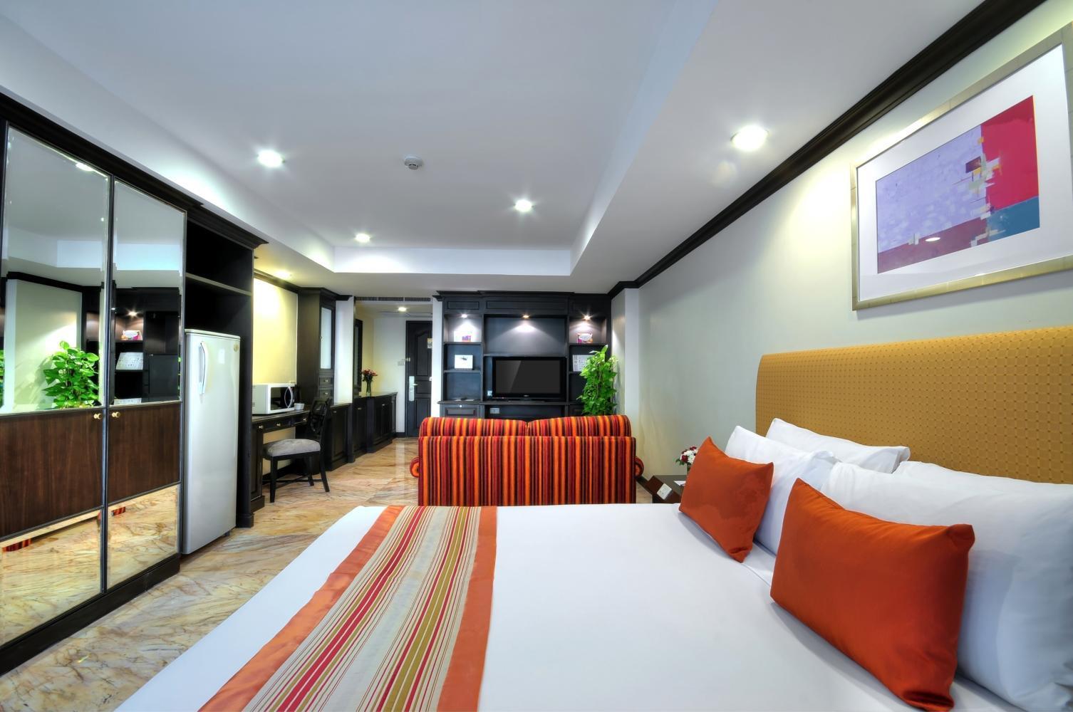 Grand President Hotel 4*