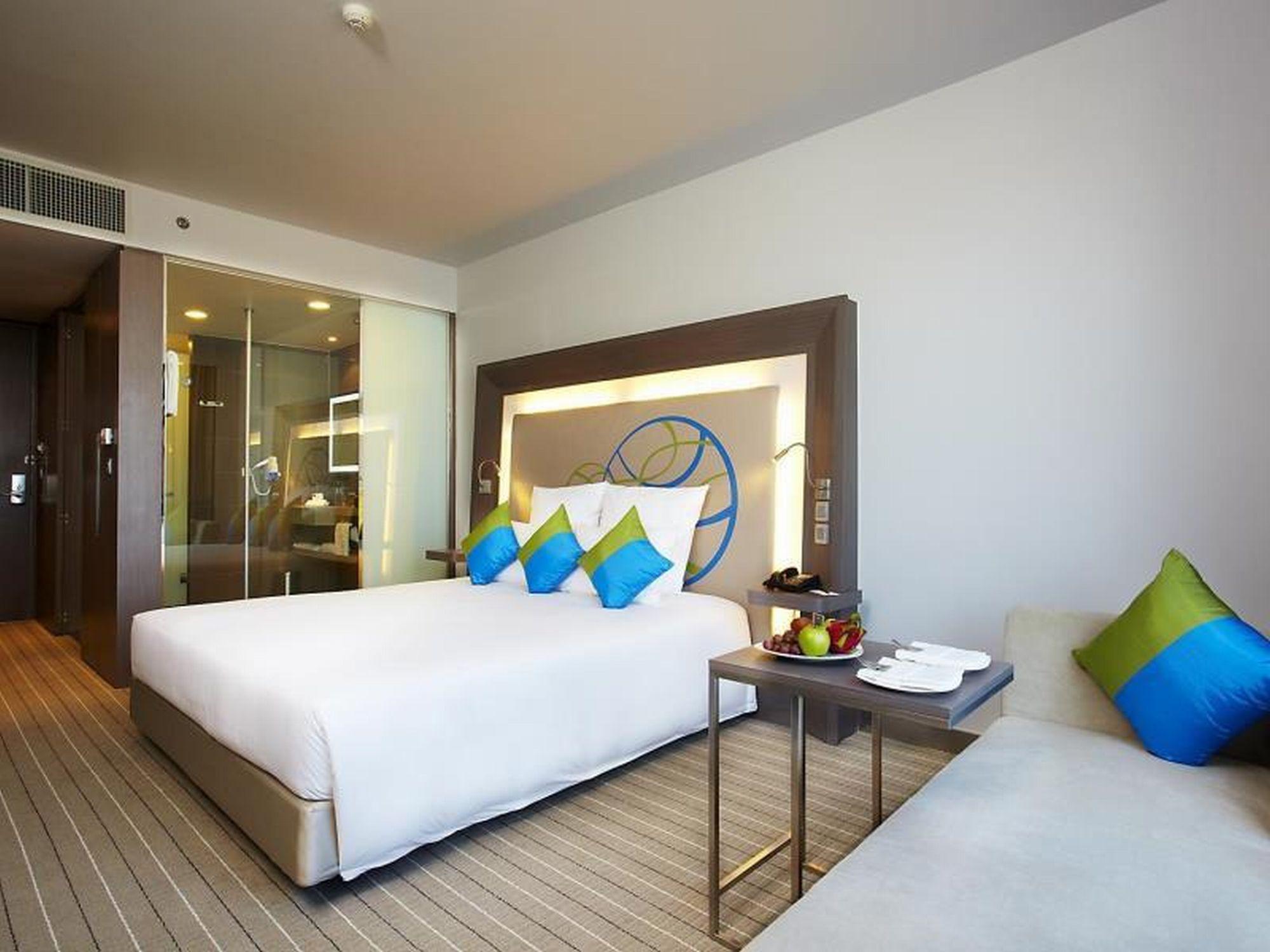 Novotel Ploenchit Sukhumvit - Sha Extra 4* Bangkok