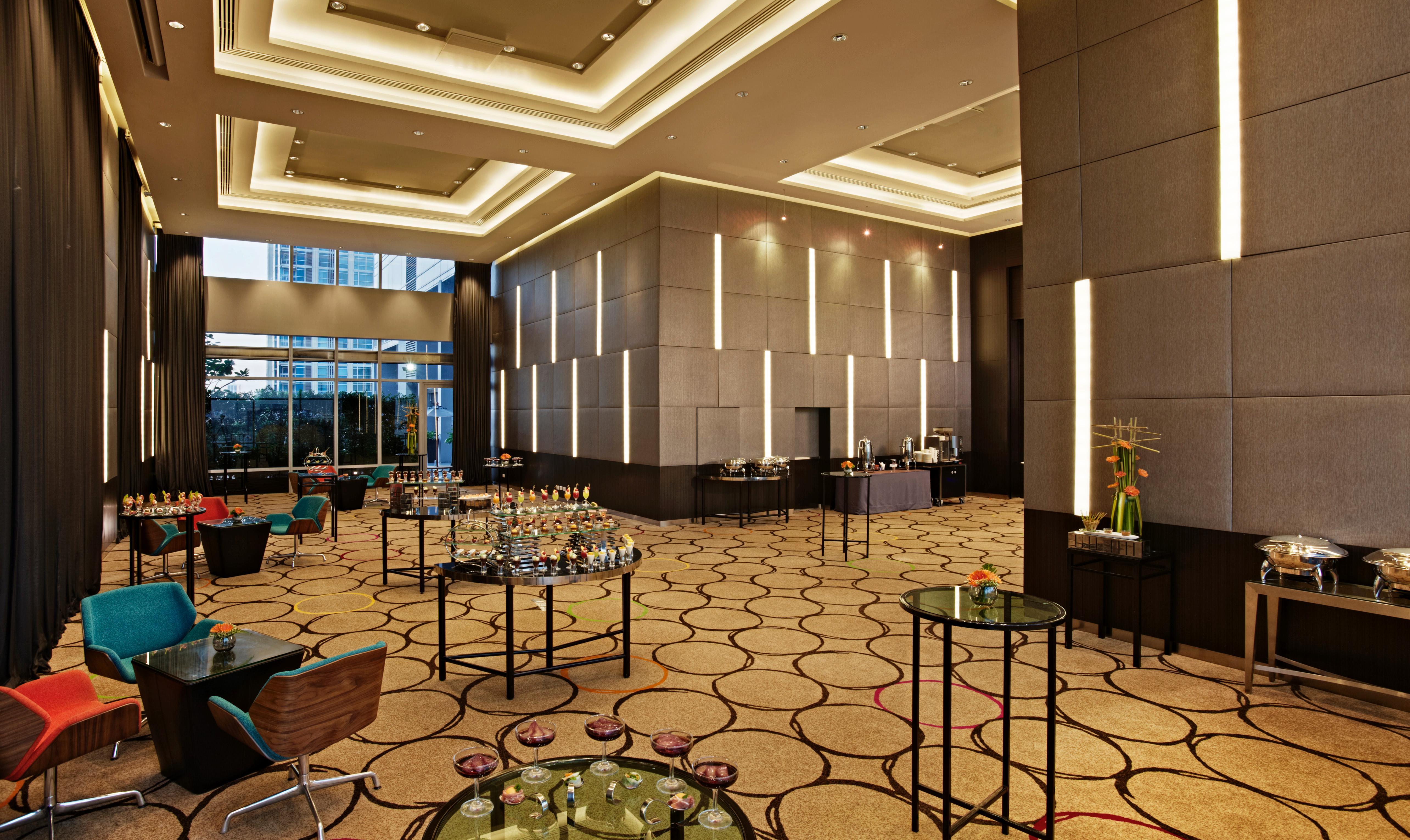 Novotel Ploenchit Sukhumvit - Sha Extra Hotel Bangkok