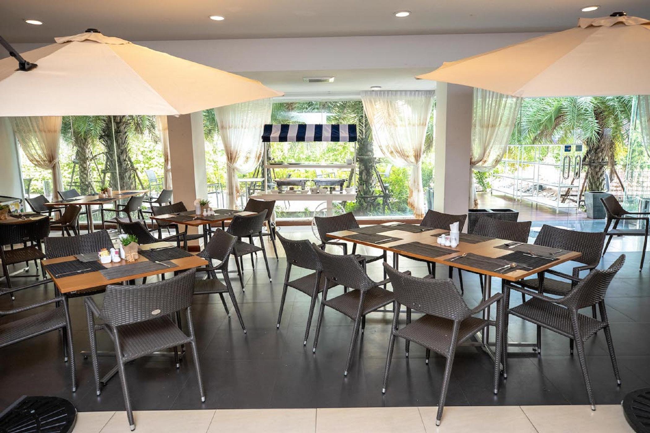 Hotel Baan Oliver Srinakarin Bangkok