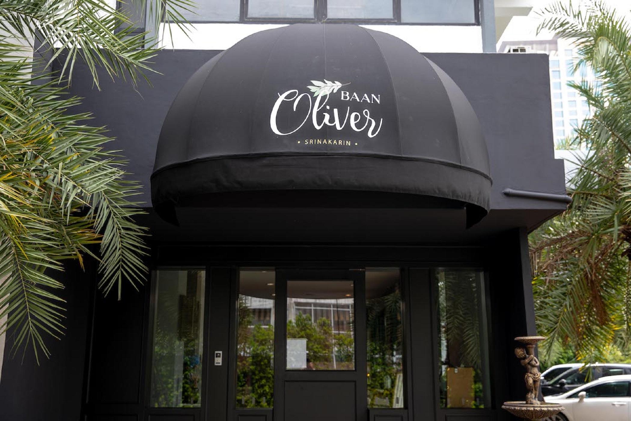 Baan Oliver Srinakarin Hotel