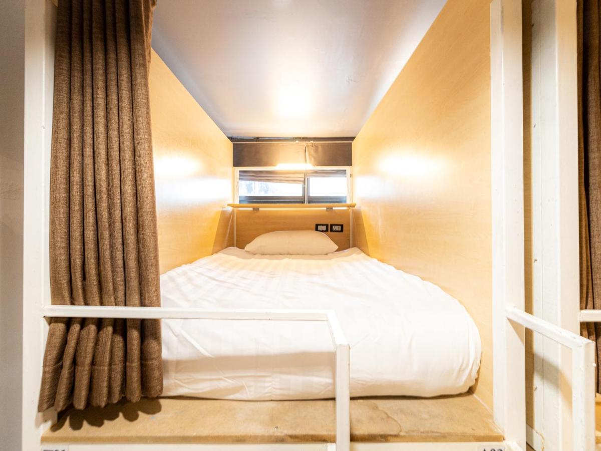 Khao San Social Capsule Hostel