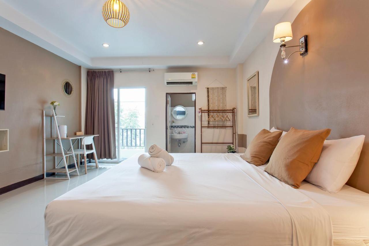 Hostel Cozzi By Grand Airport