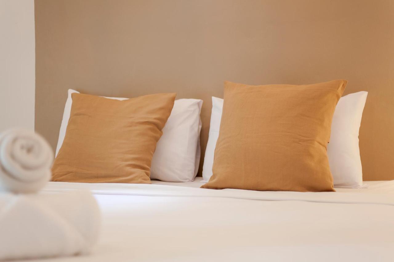 Hostel Cozzi By Grand Airport