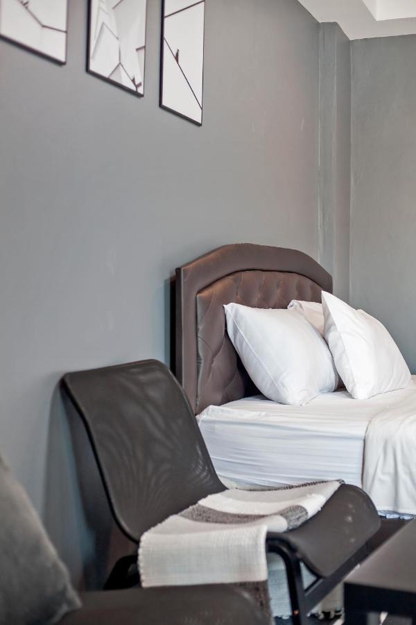 Cozzi By Grand Airport Hostel *