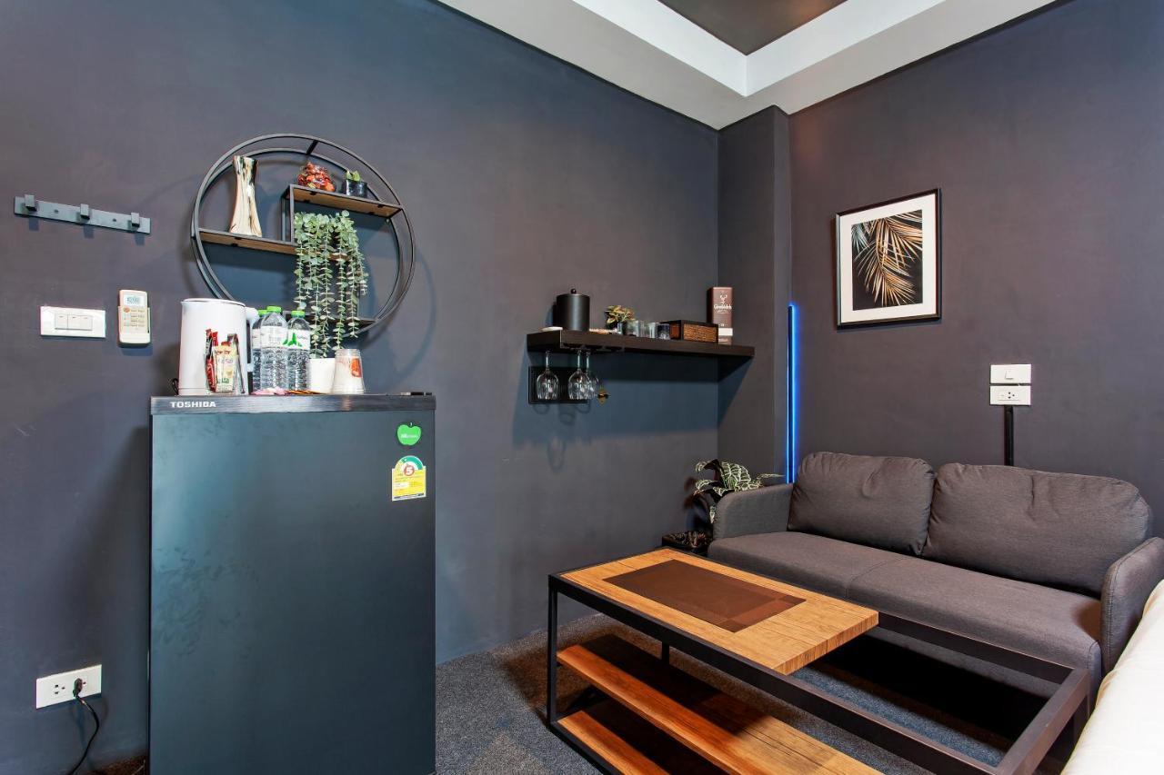 Cozzi By Grand Airport *