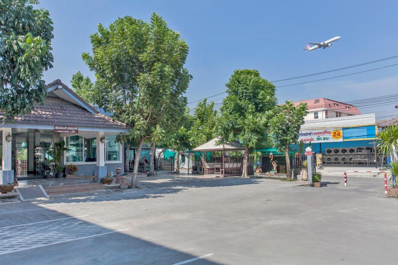 Cozzi By Grand Airport