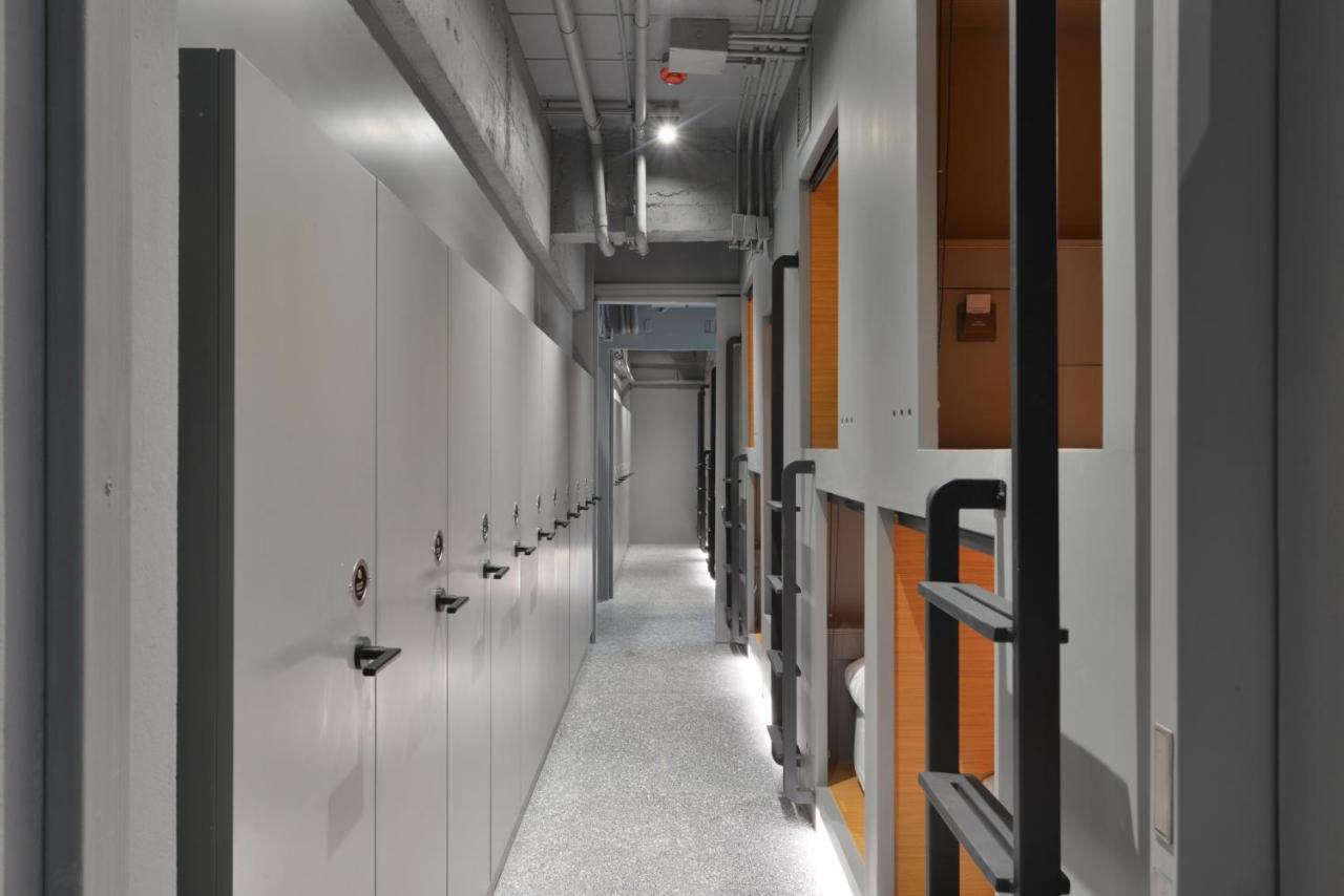 Tiang Capsule Hostel