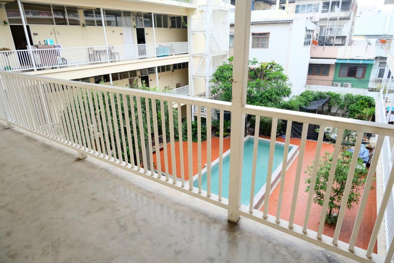 Hotel Feung Nakorn Balcony Rooms&cafe Bangkok