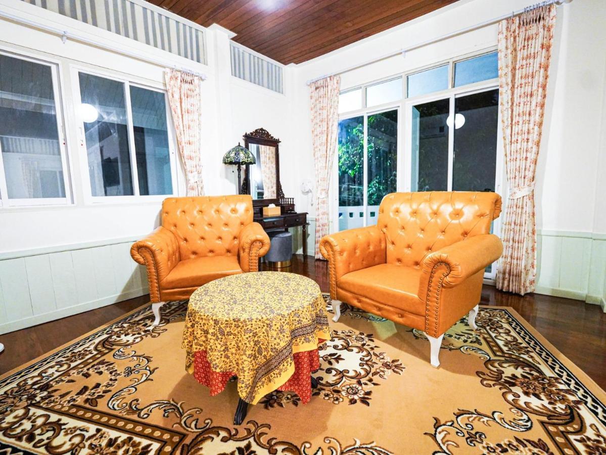 Hotel Roomquest Rim Praya Dinsor Road