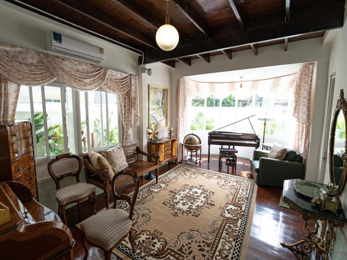 Hotel Roomquest Rim Praya Dinsor Road Bangkok