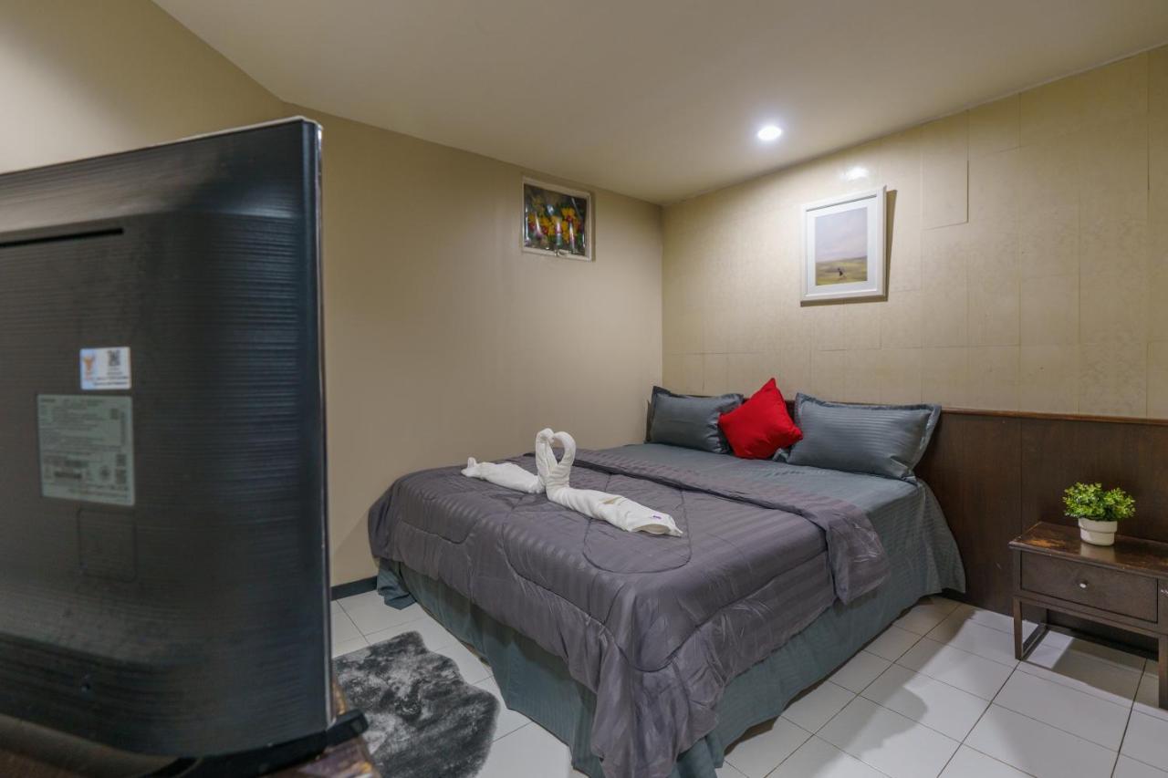 Hotel Cheqinn Bed Sukhumvit 4 Nana Plaza