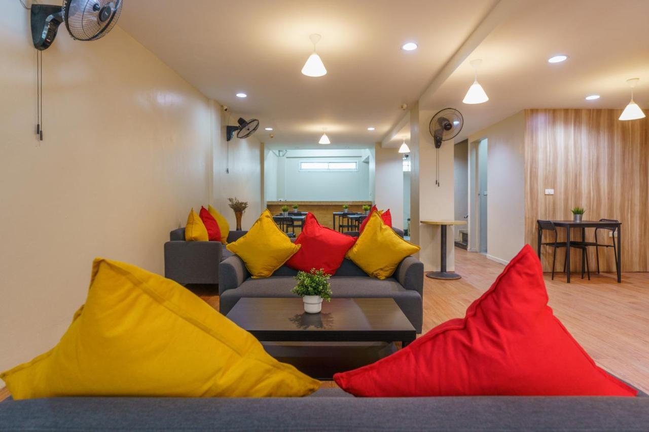 Hotel Cheqinn Bed Sukhumvit 4 Nana Plaza