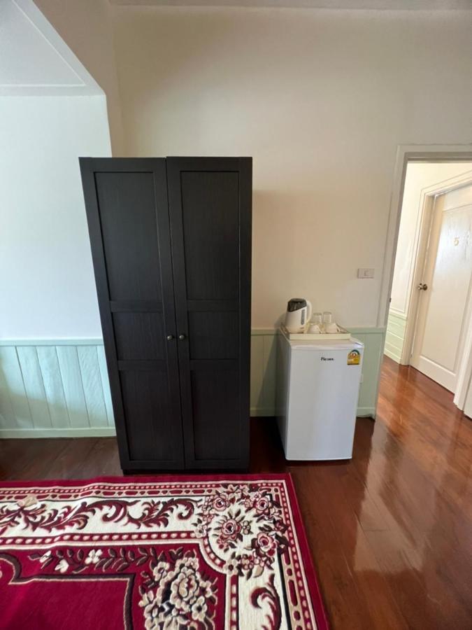 Roomquest Rim Praya Dinsor Road 3*