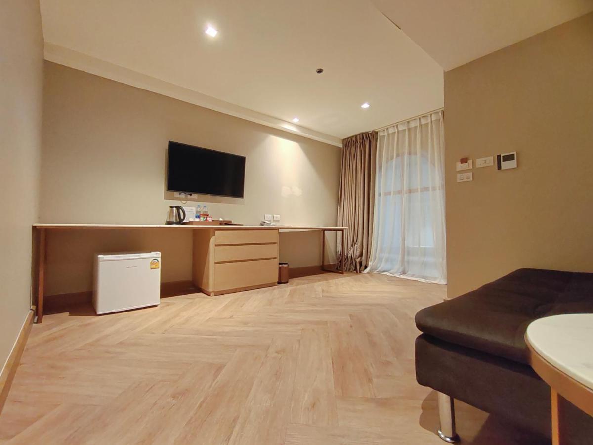 Away Riverside Kene Hotel 4*