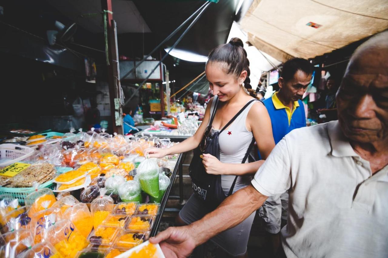 Hotel Feung Nakorn Balcony Rooms&cafe Bangkok