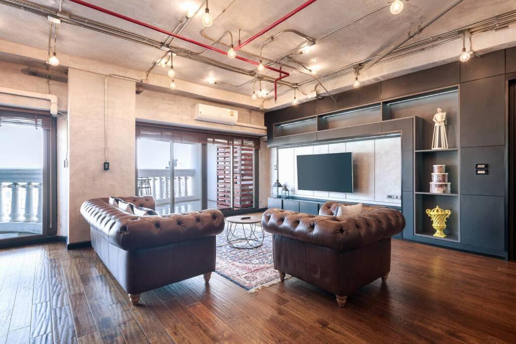 Apartment Loft Style Skyline 100 Sq.m. *