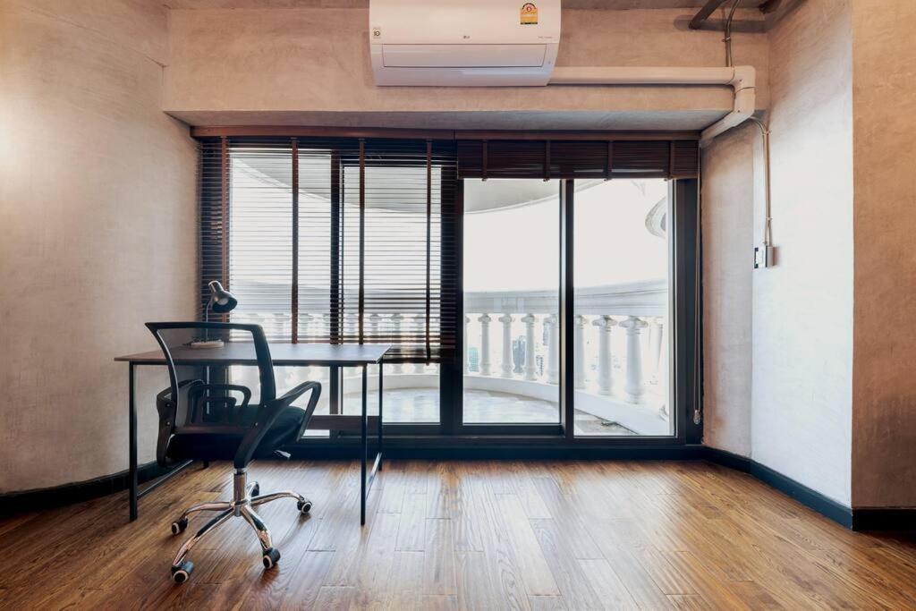 Apartment Loft Style Skyline 100 Sq.m.