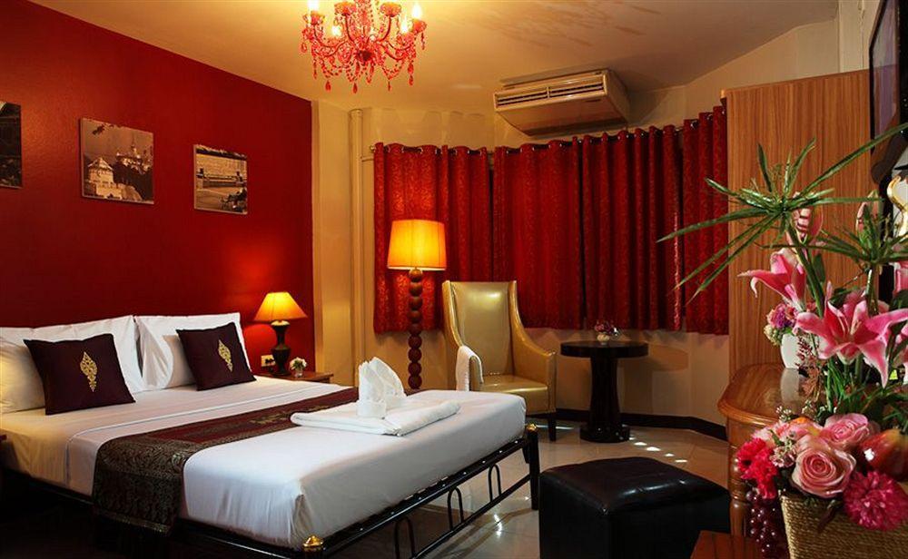 Khaosan Palace Hotel