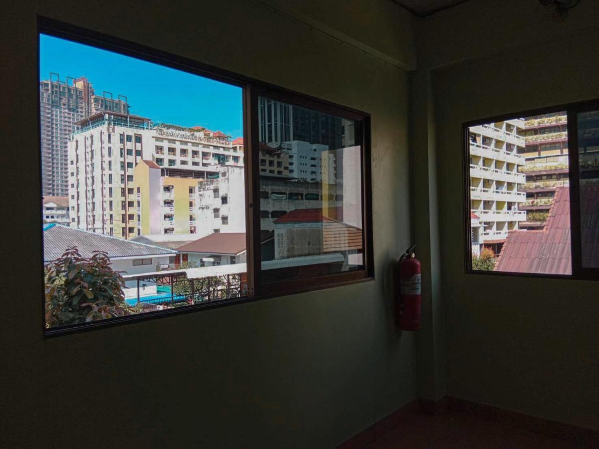 Appartement Free 1 Set Breakfast If Book 48h Before Check In Time1 No Dog Pls No Breakfast On Sunday 10min Taxi Airport Train 2min Walk 7-11 Bangkok