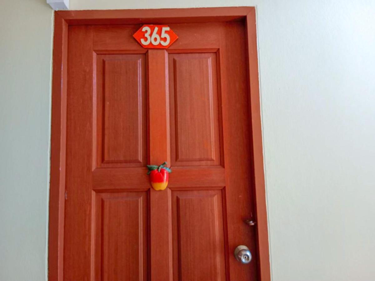 Appartement Free 1 Set Breakfast If Book 48h Before Check In Time1 No Dog Pls No Breakfast On Sunday 10min Taxi Airport Train 2min Walk 7-11 Bangkok
