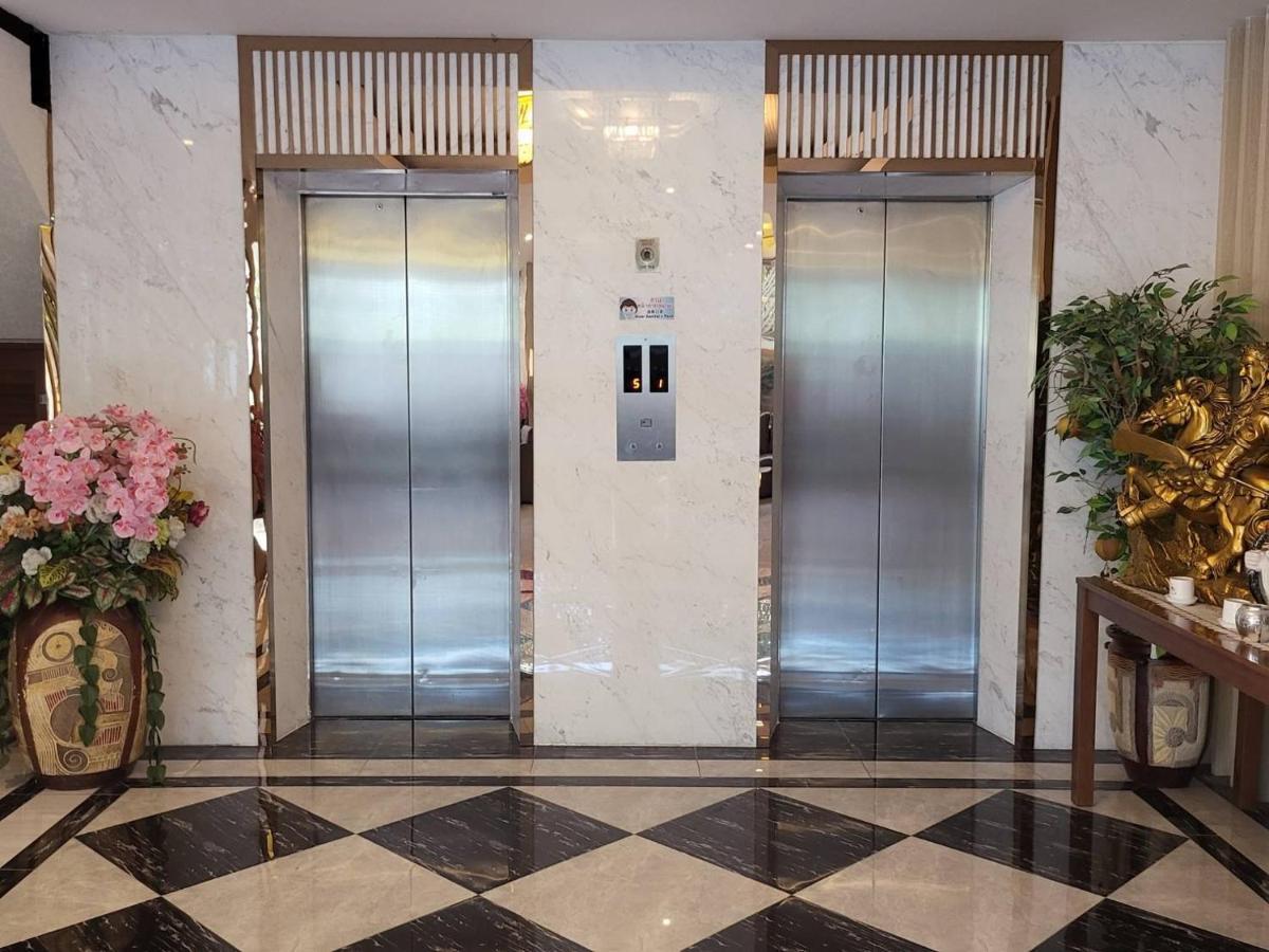 Three Seasons Bangkok 5*