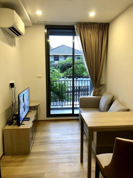 Nest Sukhumvit71 Bts - Pool, Fitness, Parking, Wifi * Bangkok