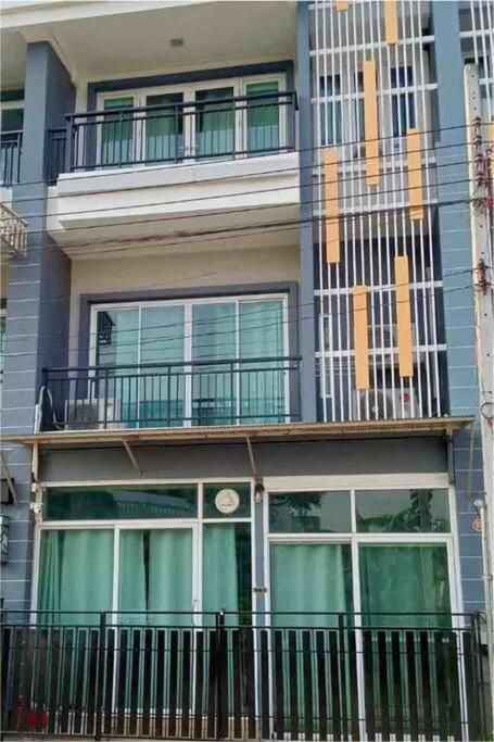 Thanyaporn - Don Mueang Apartment