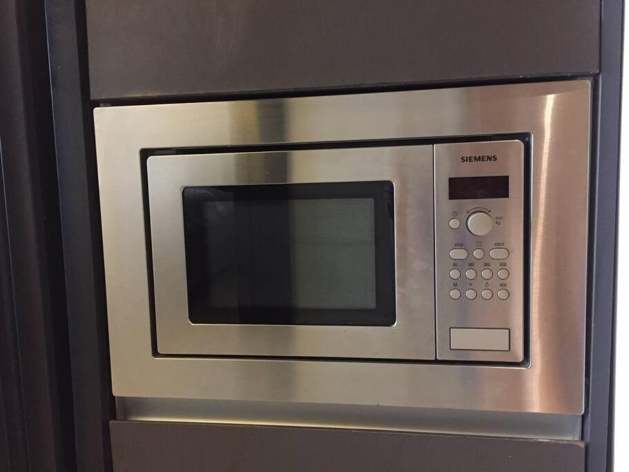 Stylish 1 Bedroom, Pool,bts Asok, Sukhumvit Apartment