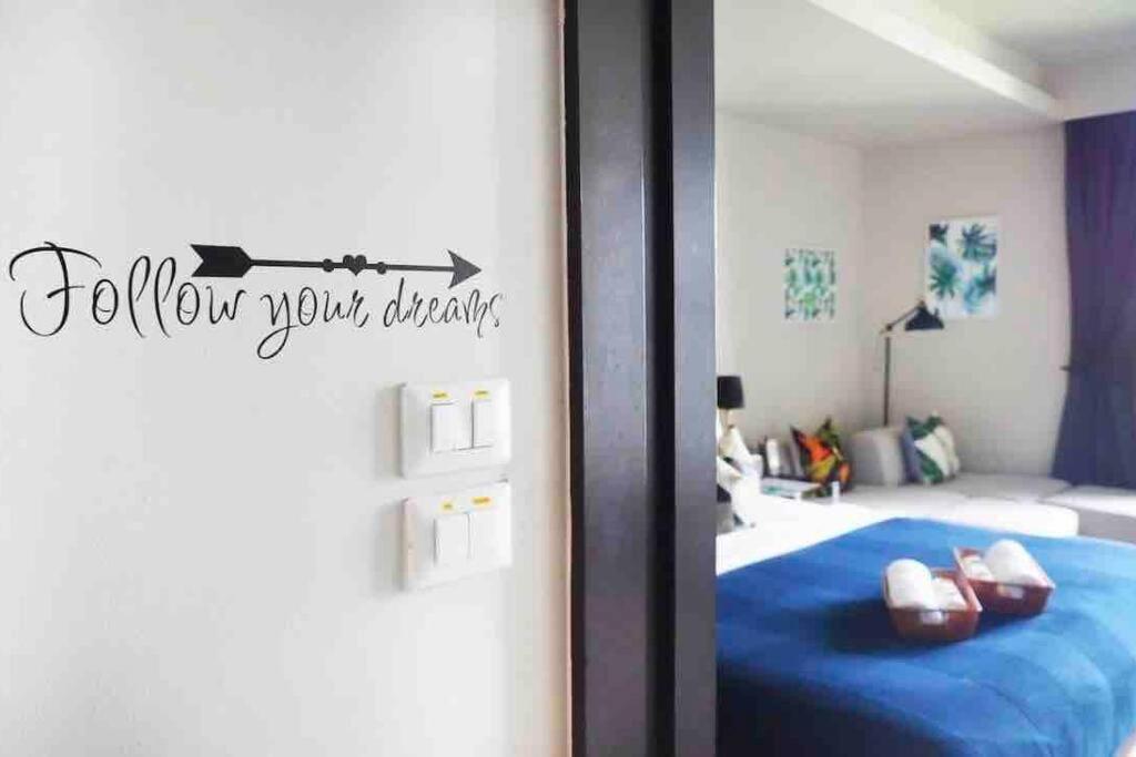 Stylish 1 Bedroom, Pool,bts Asok, Sukhumvit Apartment