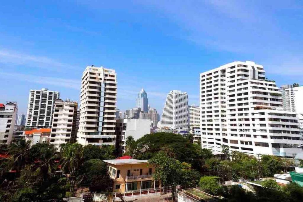Stylish 1 Bedroom, Pool,bts Asok, Sukhumvit Bangkok