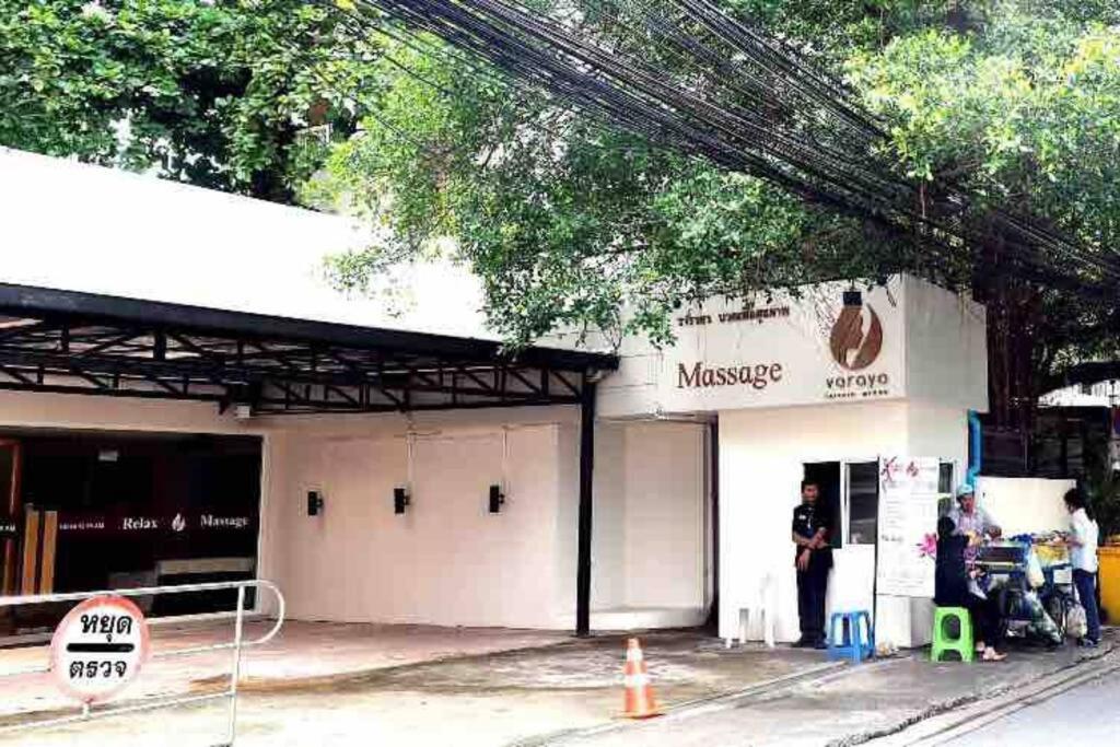 Stylish 1 Bedroom, Pool,bts Asok, Sukhumvit Bangkok