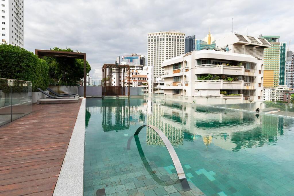 Stylish 1 Bedroom, Pool,bts Asok, Sukhumvit *